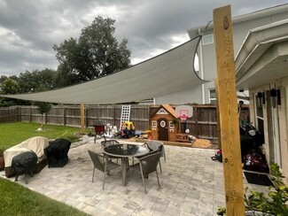 Shade Sail: Curved Tension Design and Wooden Support Posts DIY Guide