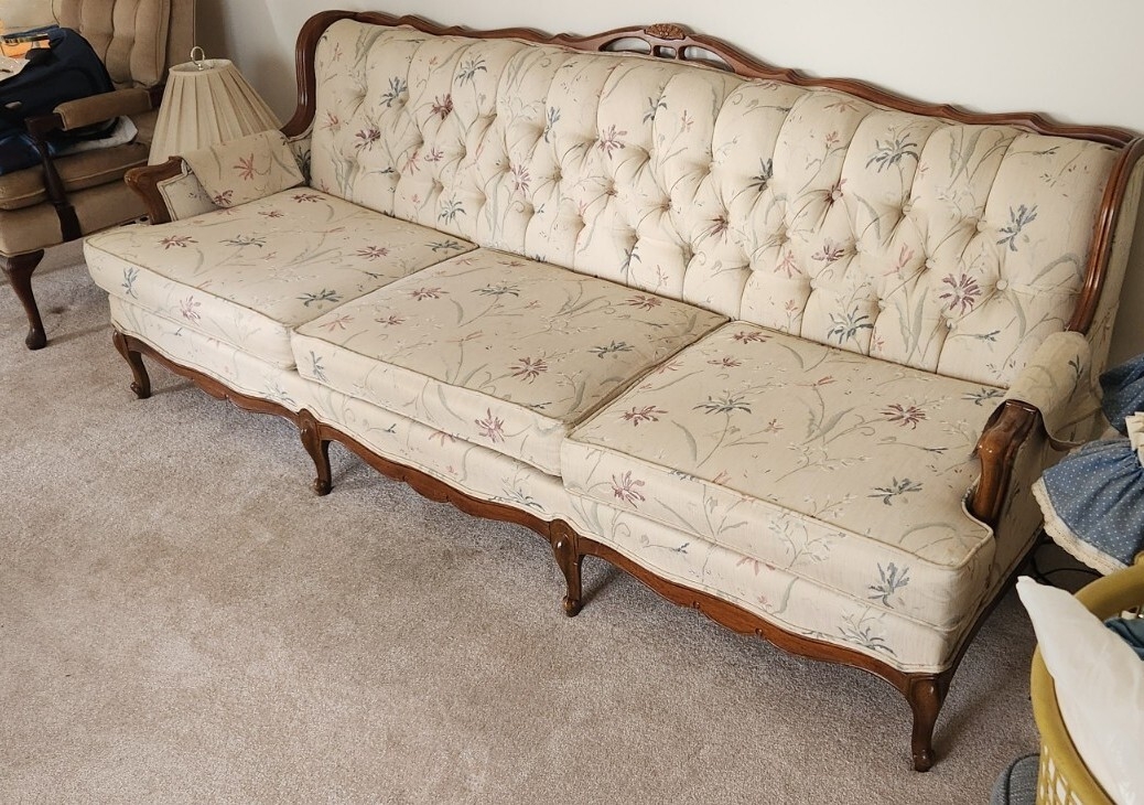 Sofa Button Tufted Back Floral Pattern Carved Wood Couch