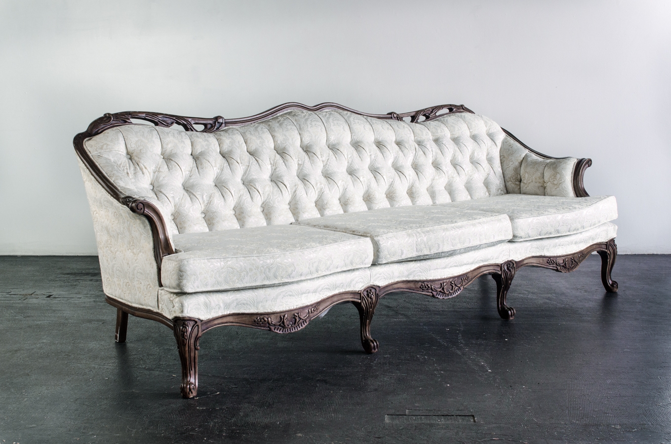 Sofa Ornate Wood Frame Ivory Tufted Vintage Lounge