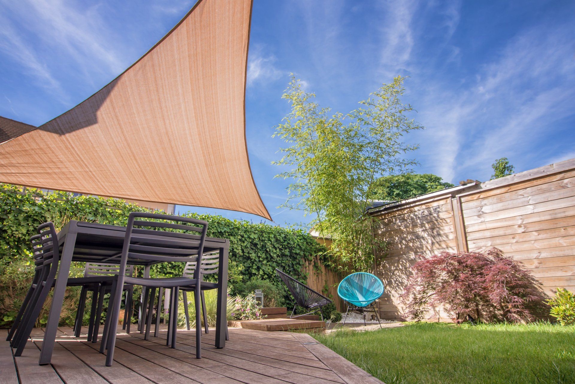 Sun Shade Sail: Triangular Patio Shade Sail with Slatted Dining Set