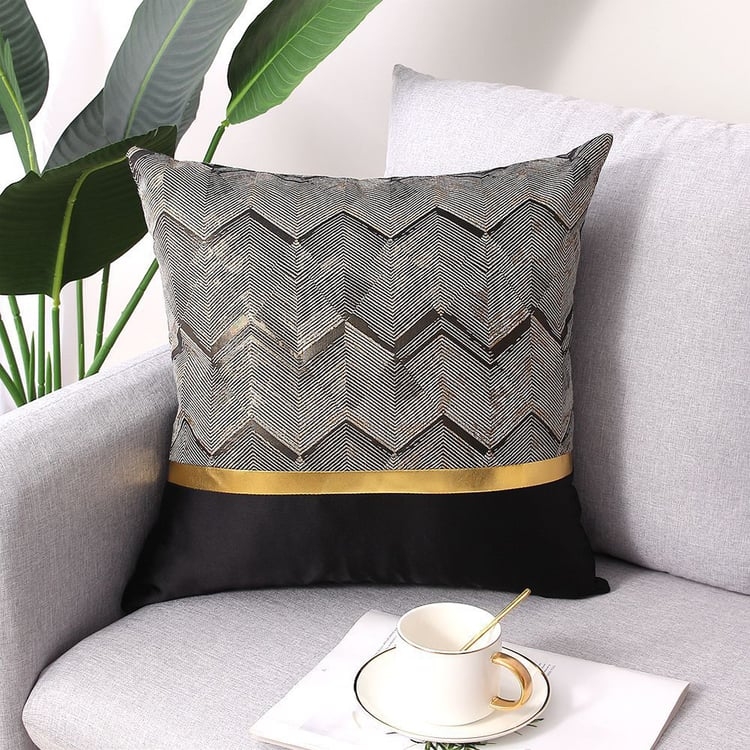 Throw Pillow Cover displaying Gilded Horizontal Band
