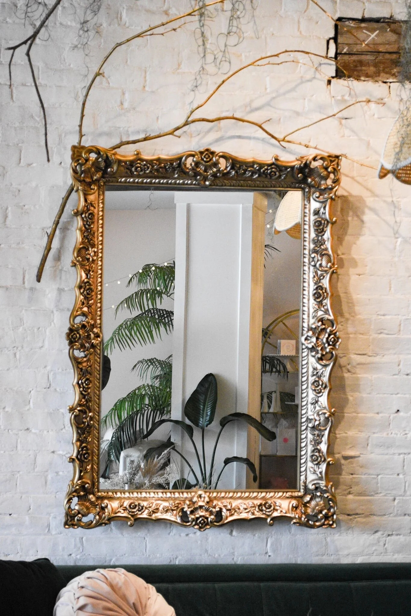 Wall Mirror Scalloped Frame Gold Leaf Floral Baroque Design