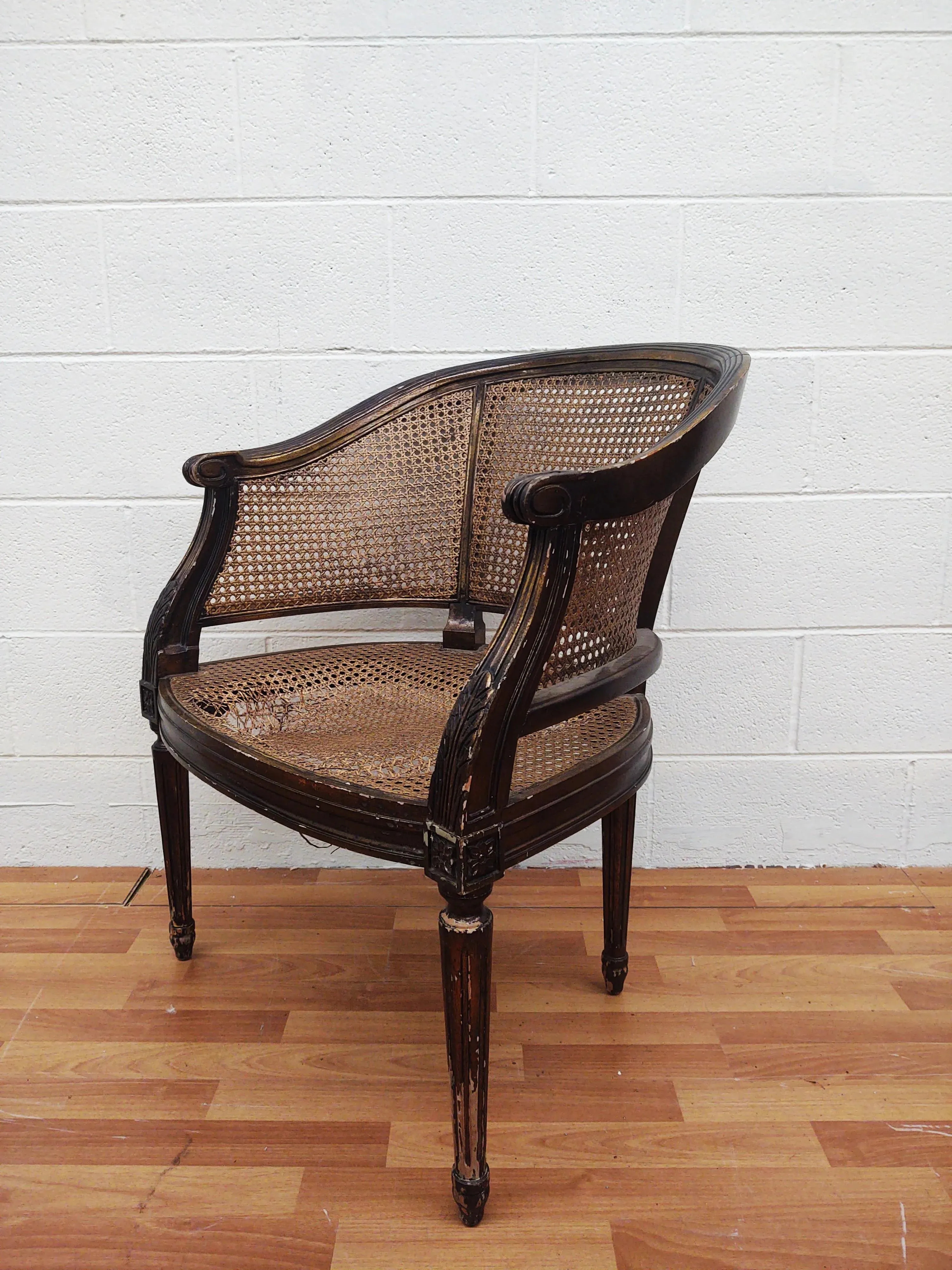 Accent Chair Distressed Finish Antique Provincial Seating