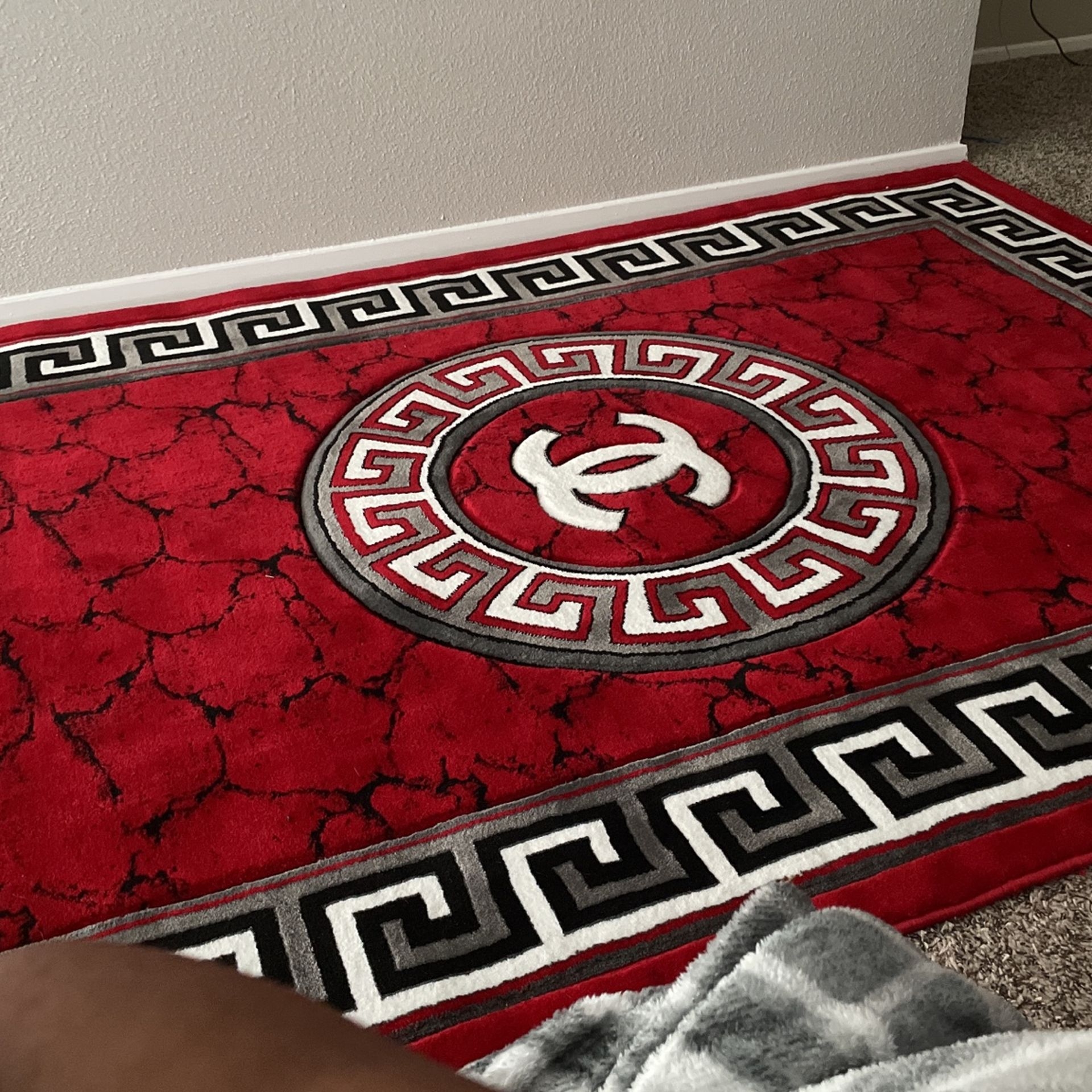 Area Rug Greek Key Border Fashion Branded Statement Rug