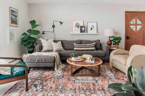 Area Rug: Oriental Pattern Distressed Sculptural Base