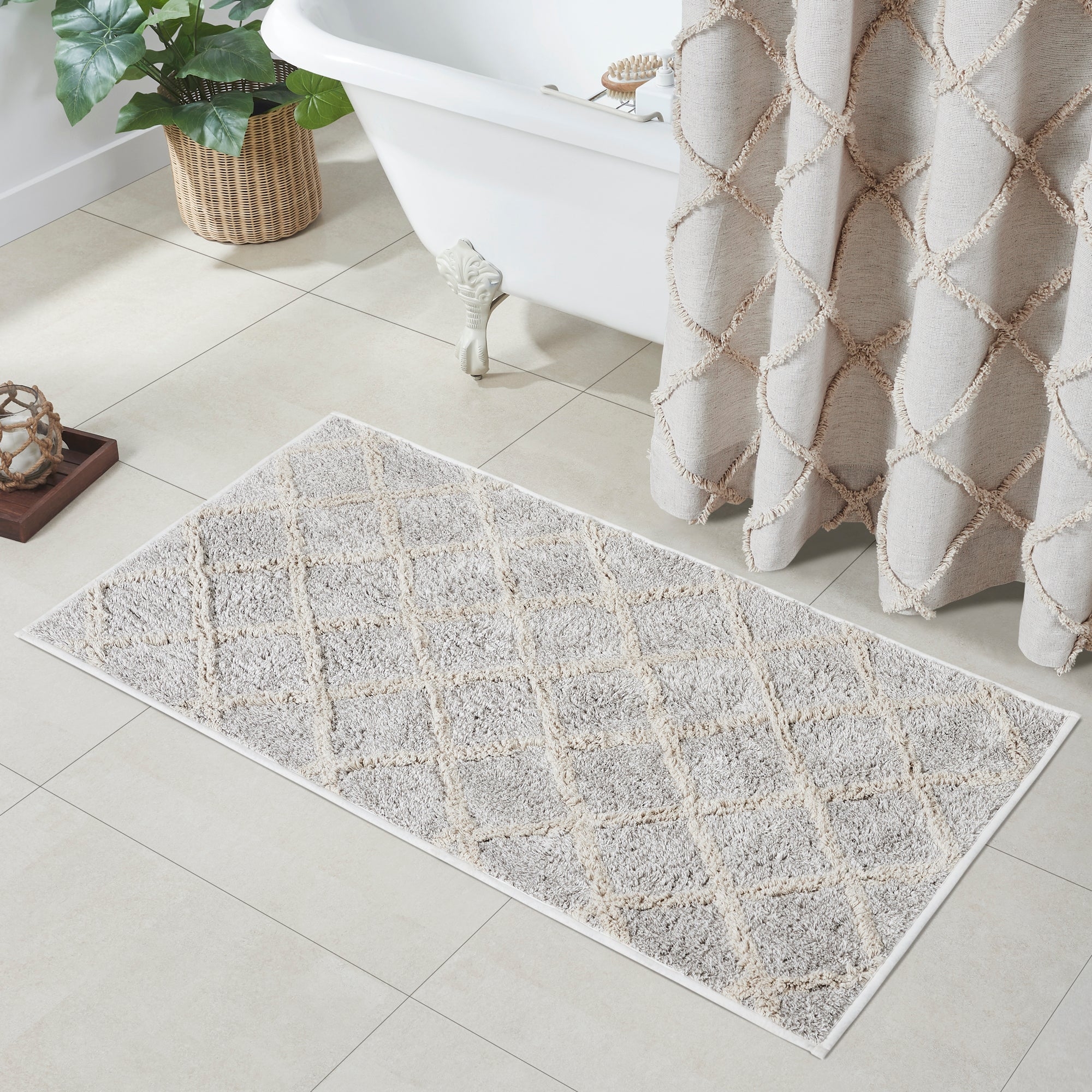 Bath Mat Frayed Lattice Pattern Primitive Diamond Rug
