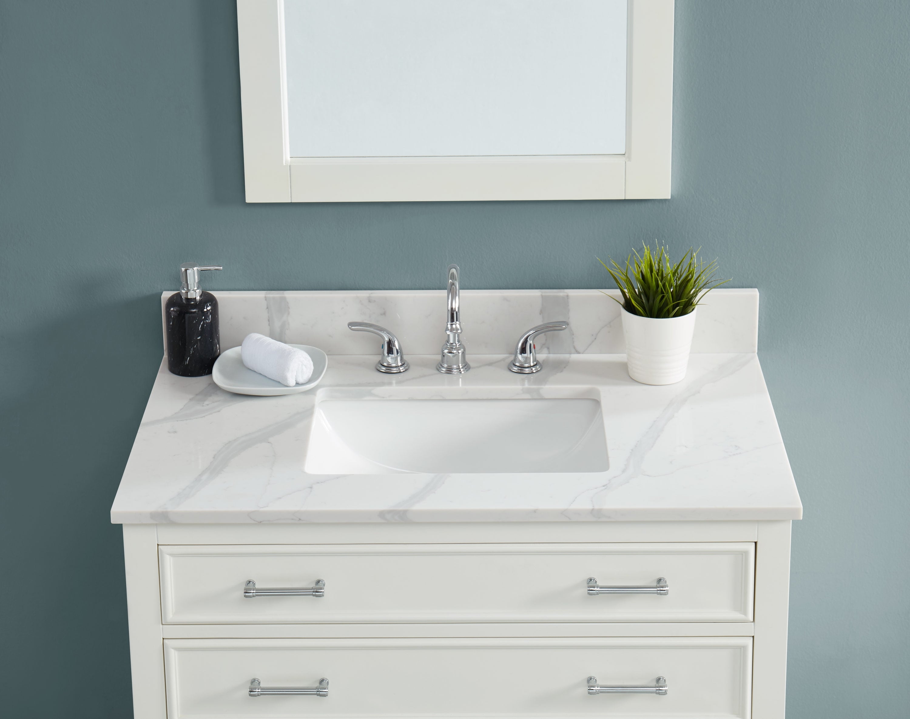 Bathroom Vanity Top with Calacatta Quartz and Undermount Sink