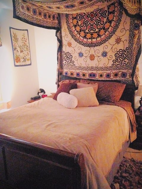 Bed Canopy: Draped Tapestry Mandala Pattern DIY Tapestry Bed Canopy