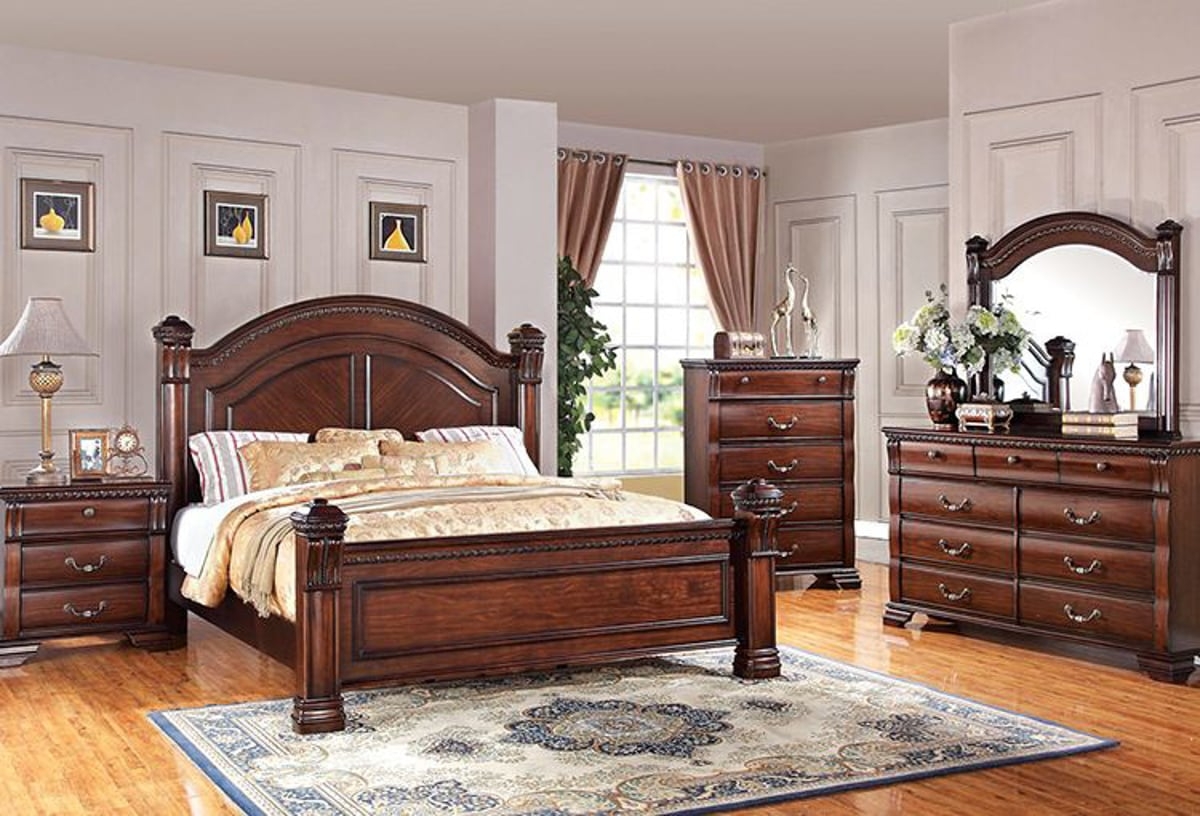 Bedroom Set in Cherry Finish with Ornate Arched King Bed Frame