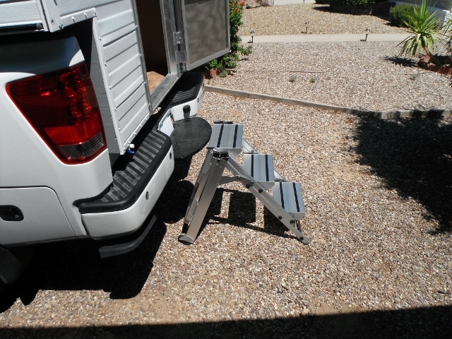 Camper Stairs: Accordion Truck Stairs with Aluminum Scissor