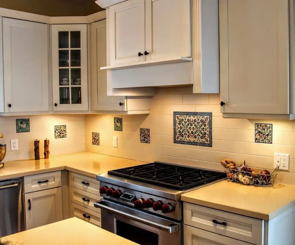 Ceramic Accent Tiles Decorative Tile Mural with Red Knobs