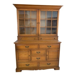 China Cabinet with 12 Pane Glass Doors and Scalloped Base