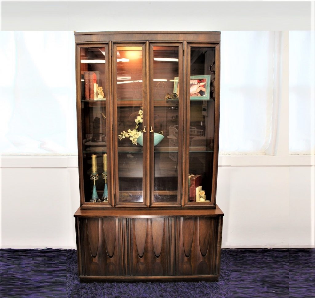 China Cabinet with Parabolic Arches and Relief Details