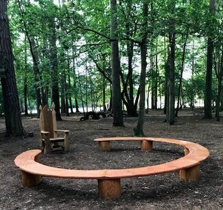 Circular Outdoor Bench High Back Throne and Log Base Supports