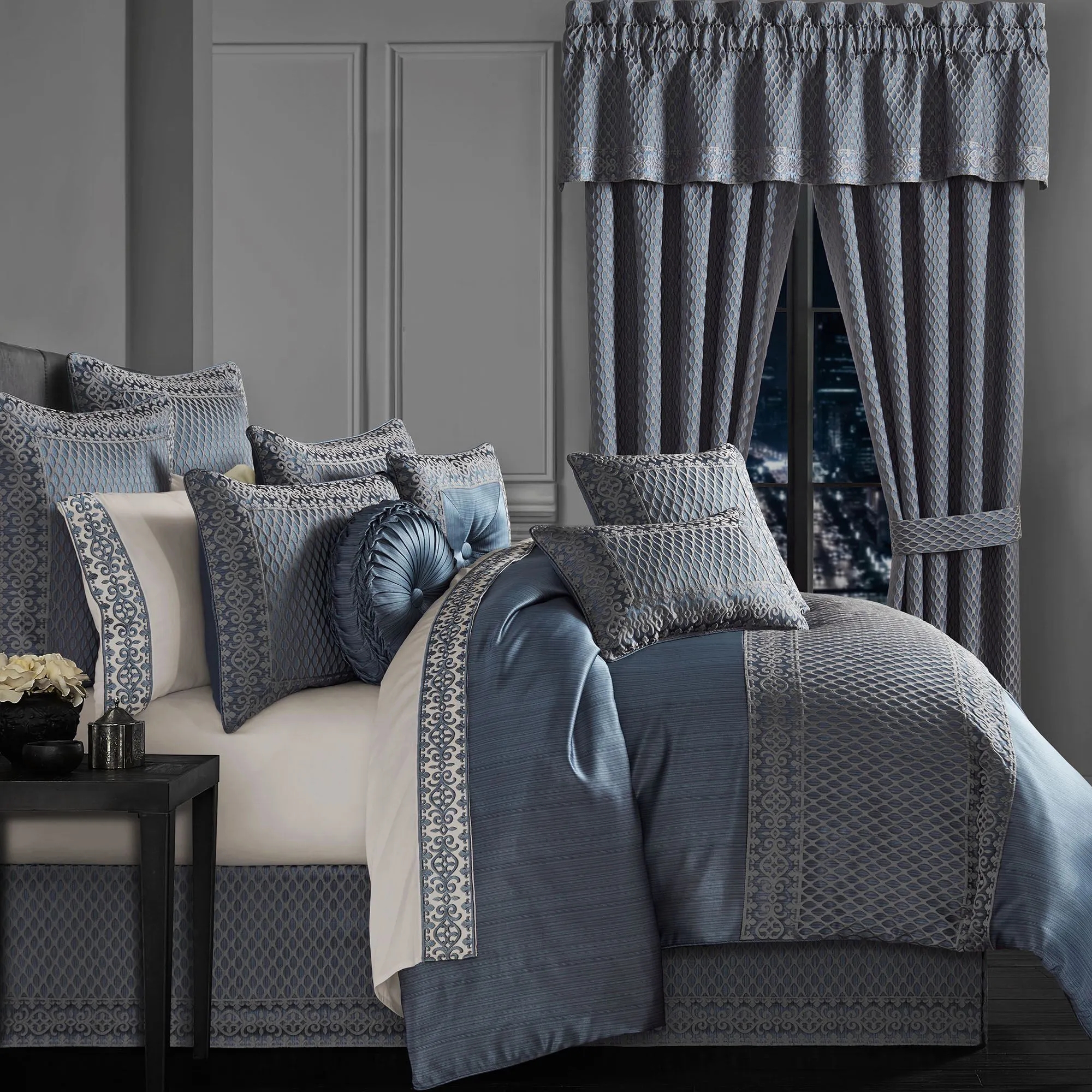 Comforter Set Jacquard Scrollwork Puff Texture Blue