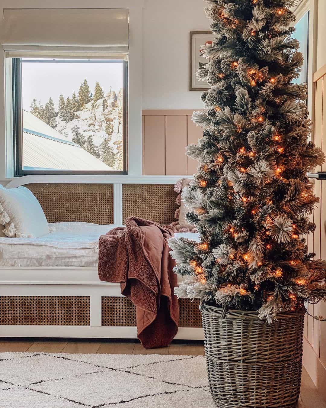 Daybed: Cane Inlay Daybed Peach Shiplap Flocked Tree