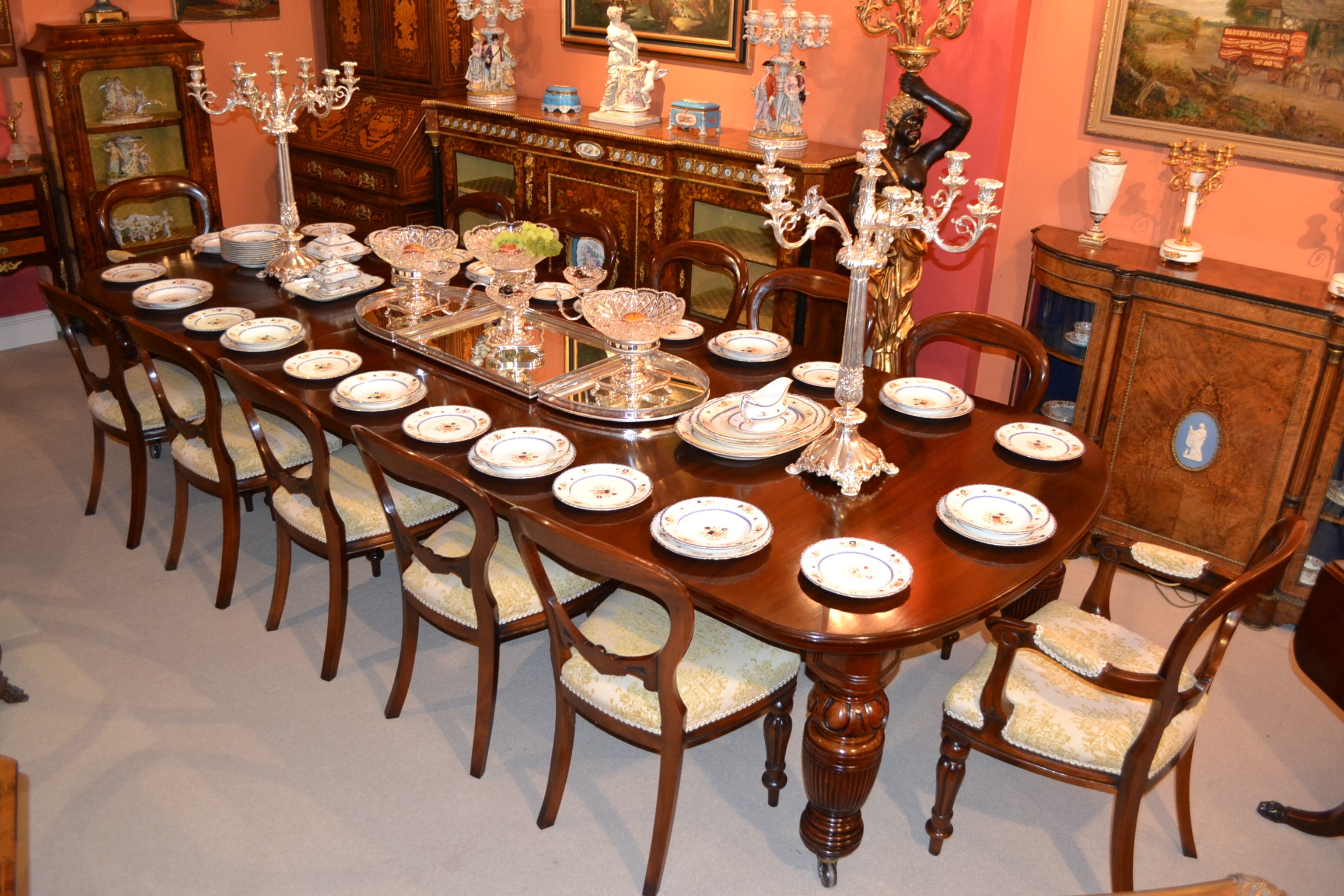 Dining Set Carved Bulbous Legs with Balloon Back Chairs