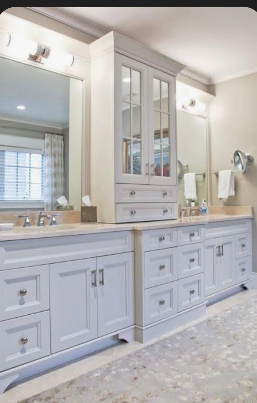 Double Vanity: Dove Gray Shaker with Mullion Glass