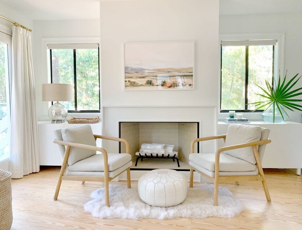 Fireplace Mantel with Minimalist White Surround Design