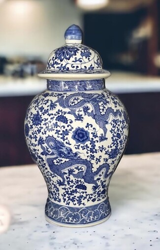 Ginger Jar with Dragon Motif and High Gloss Finish