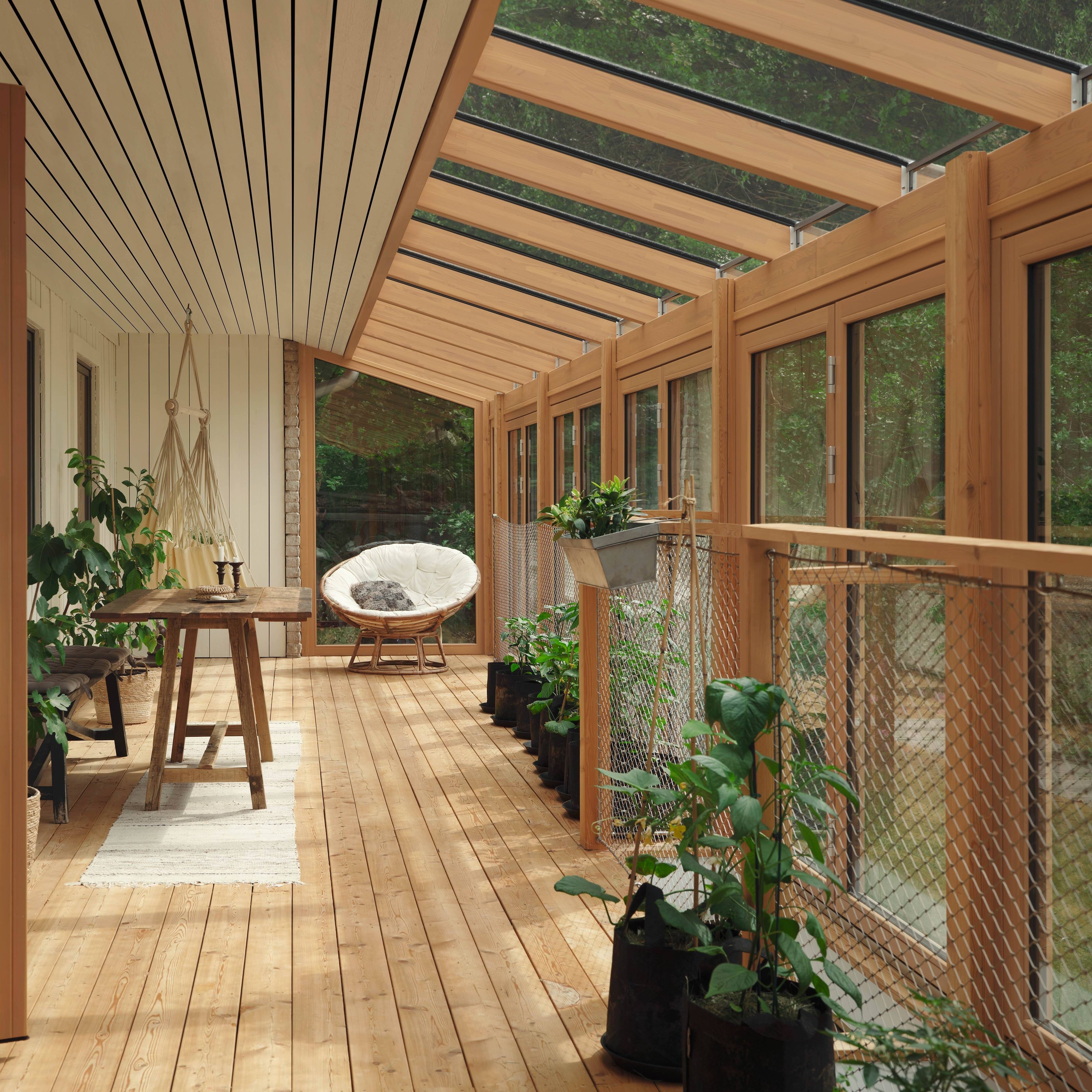 Glass Pergola with Timber Post: Timber Veranda Styling