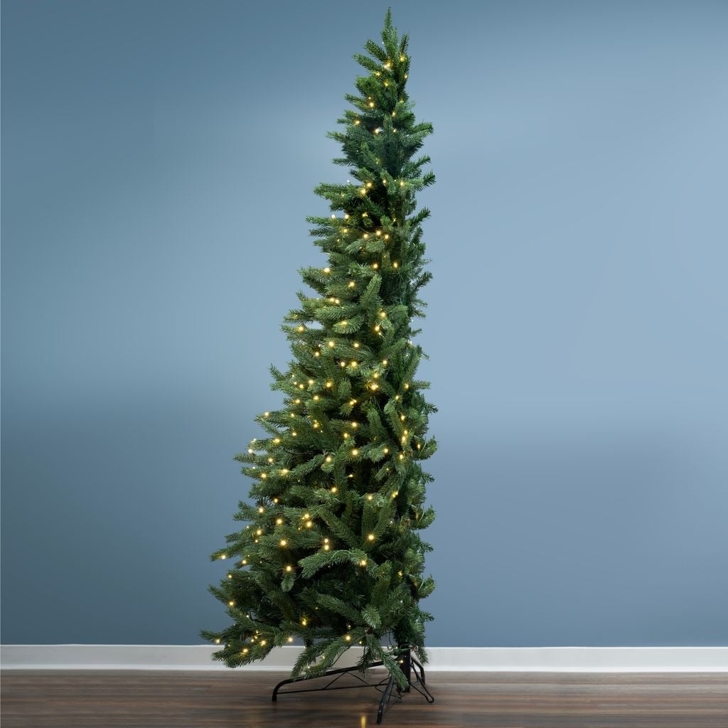 Half Christmas Tree: Dense Entryway Christmas Tree