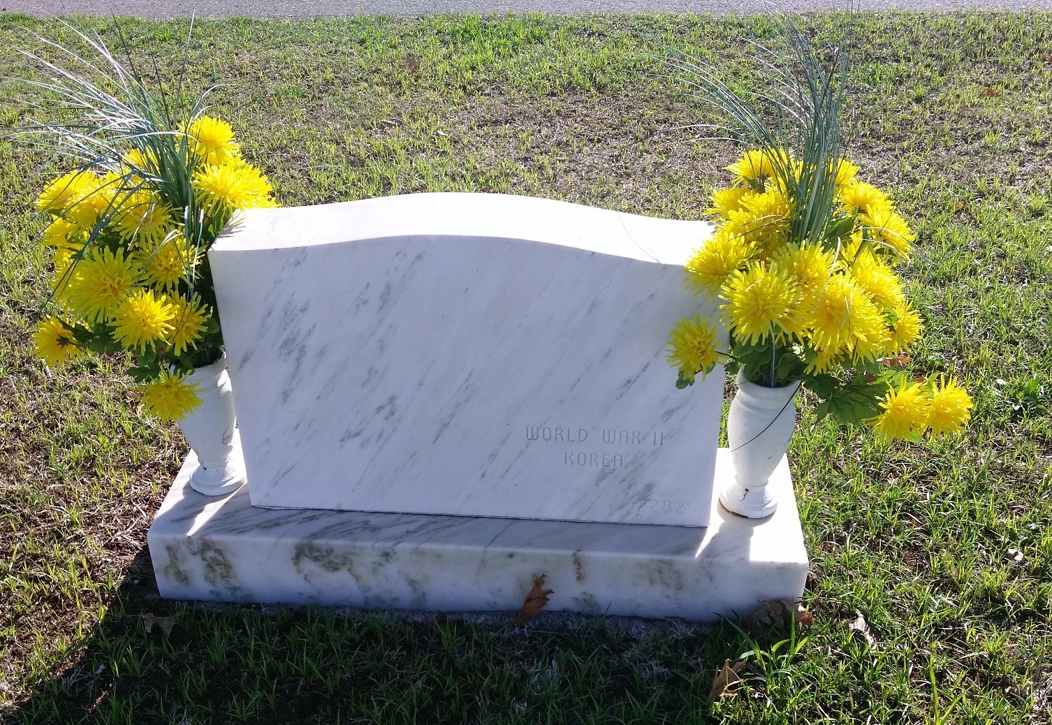 Headstone White Marble Military Memorial Decoration and Curved Top