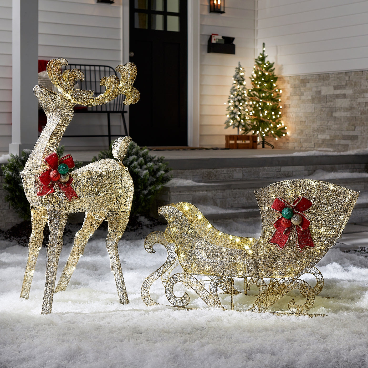 Holiday Decoration Set: Champagne Mesh LED Illuminated Reindeer
