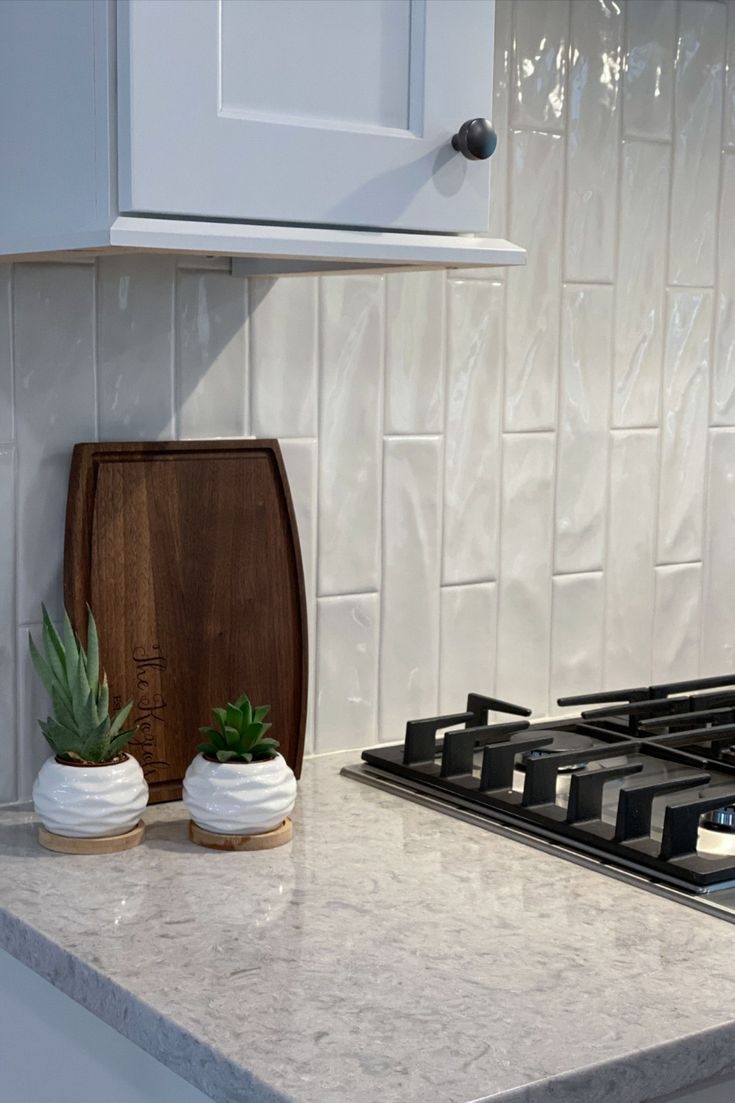 Kitchen Backsplash Handcrafted Texture in Transitional White