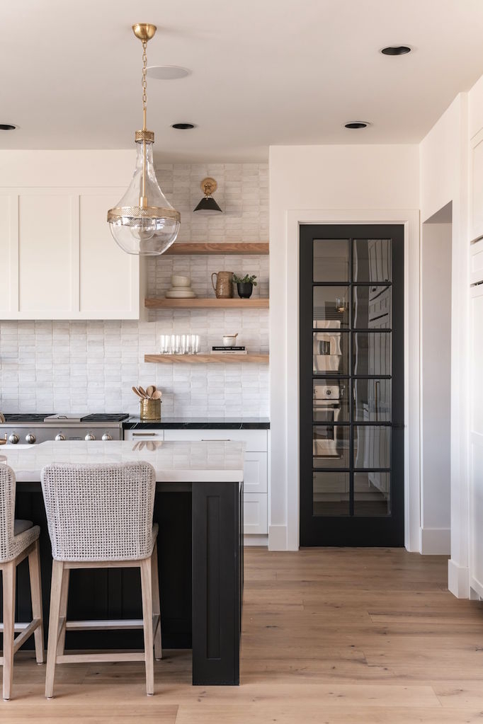 Kitchen Island Stools in a High Contrast Island Layout