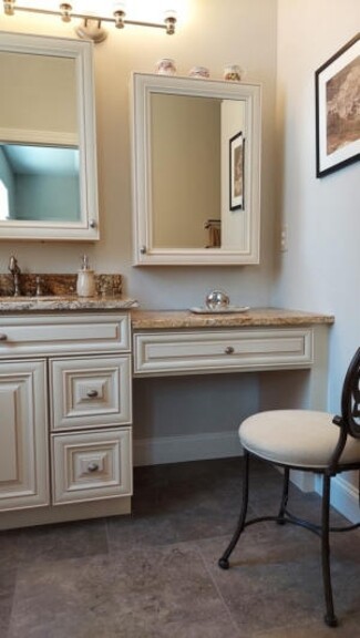 Makeup Vanity with Bone White Finish and Knee Opening