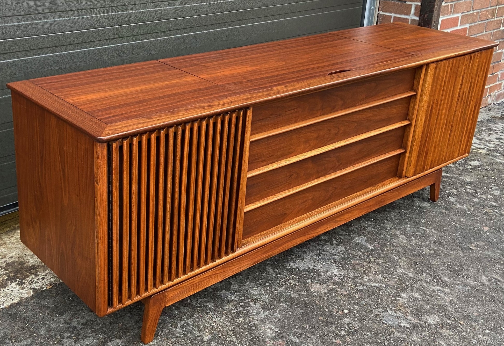Media Console Slatted Doors Walnut Record Sideboard