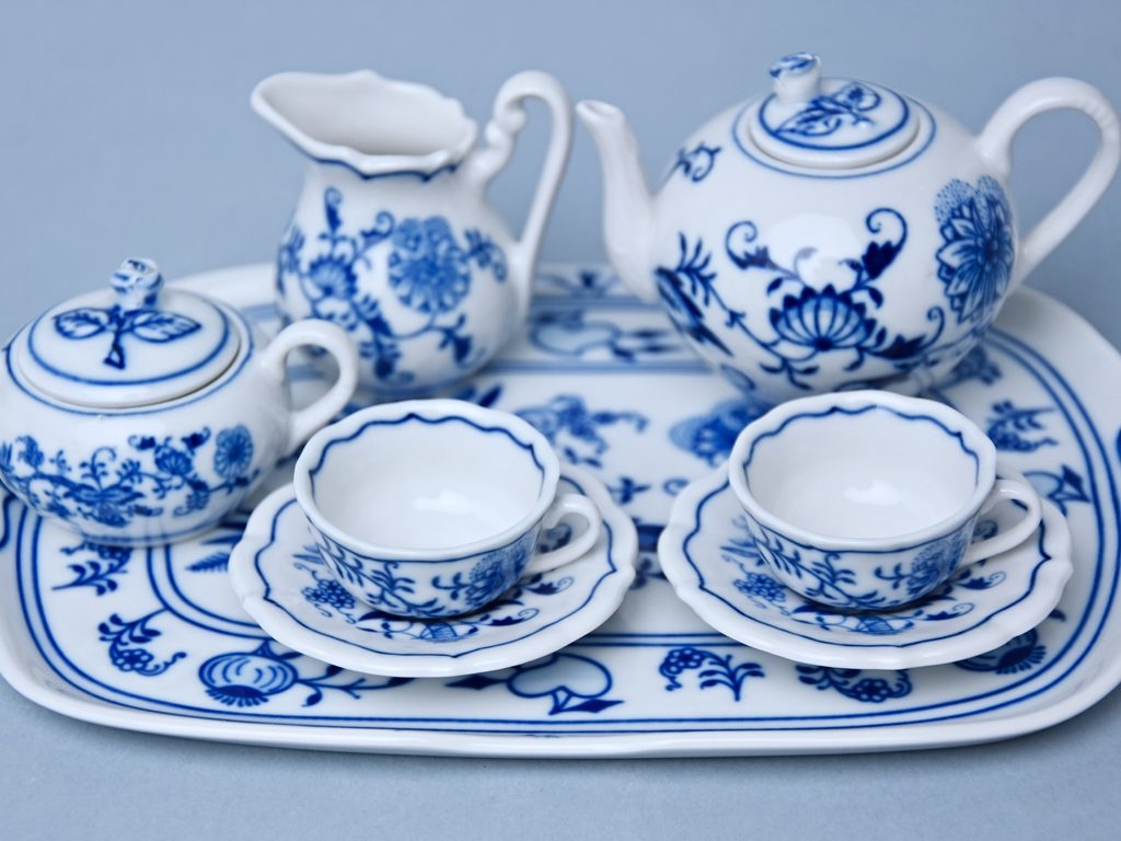 Miniature Tea Set in Onion Pattern for Tabletop Decor