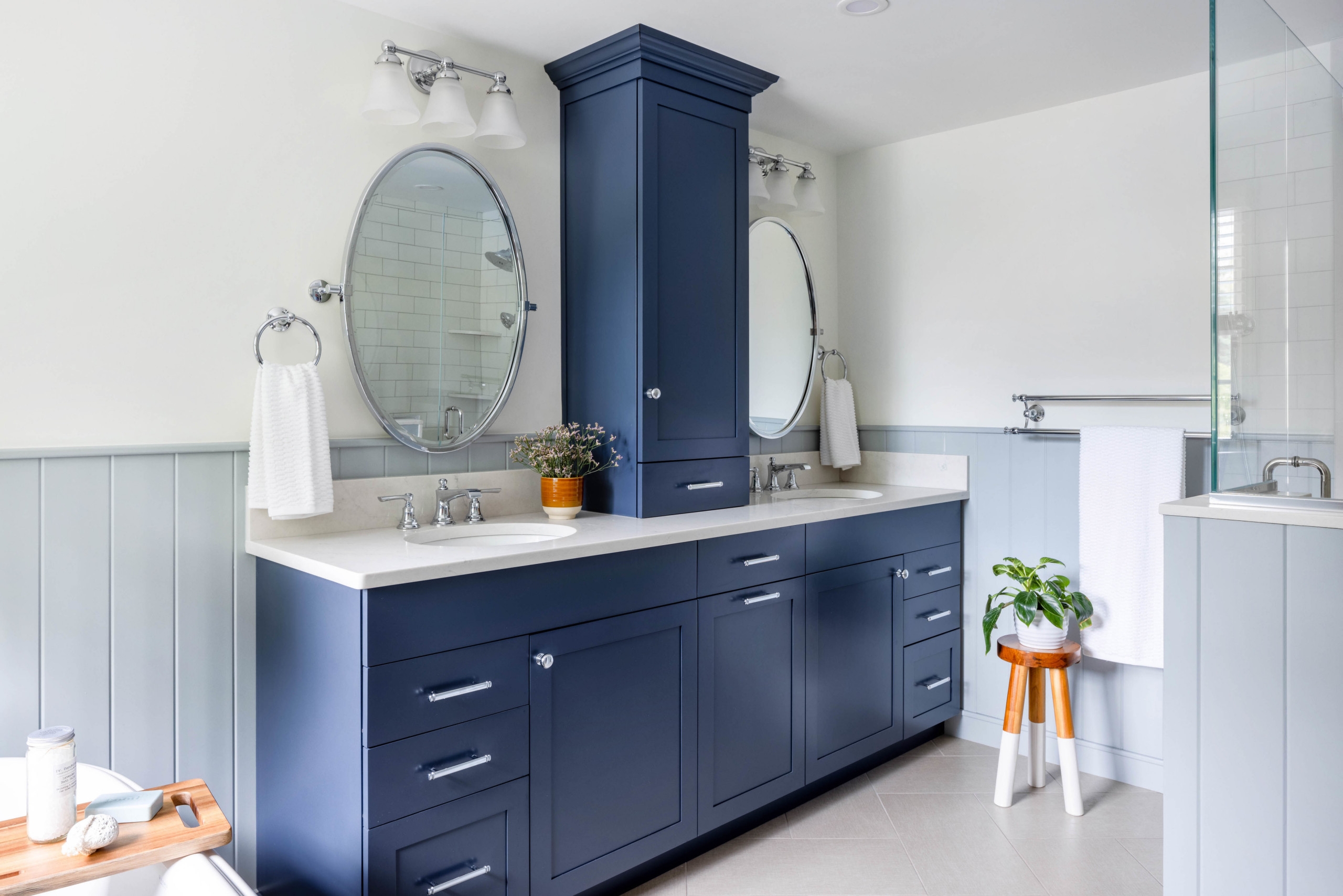 Navy Bathroom Vanity: Shaker Style with Silver Accents