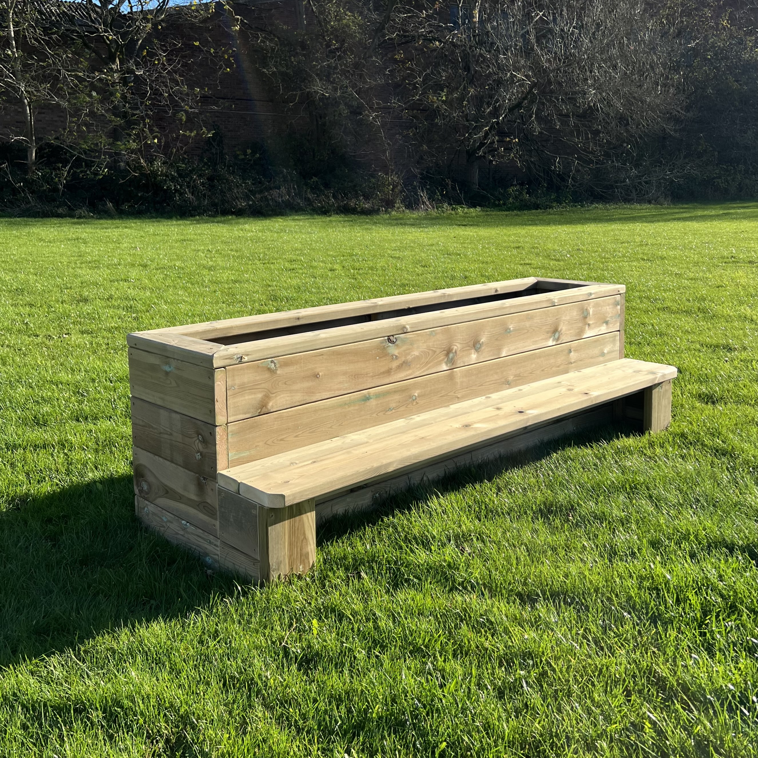 Outdoor Bench Planter: All-In-One Unit Raised Garden Seat