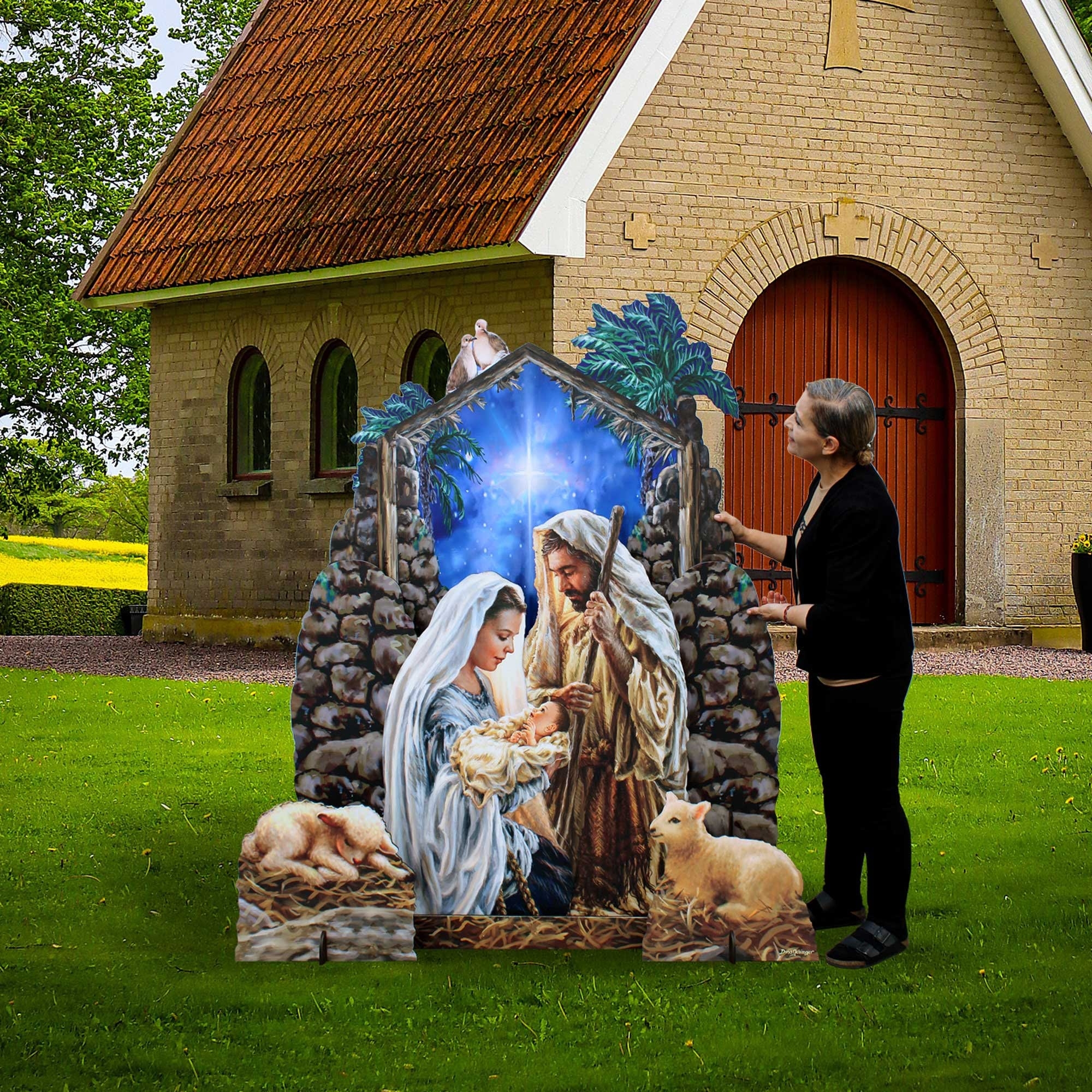 Outdoor Nativity: Gelsinger Nativity Cutout with Center Glow