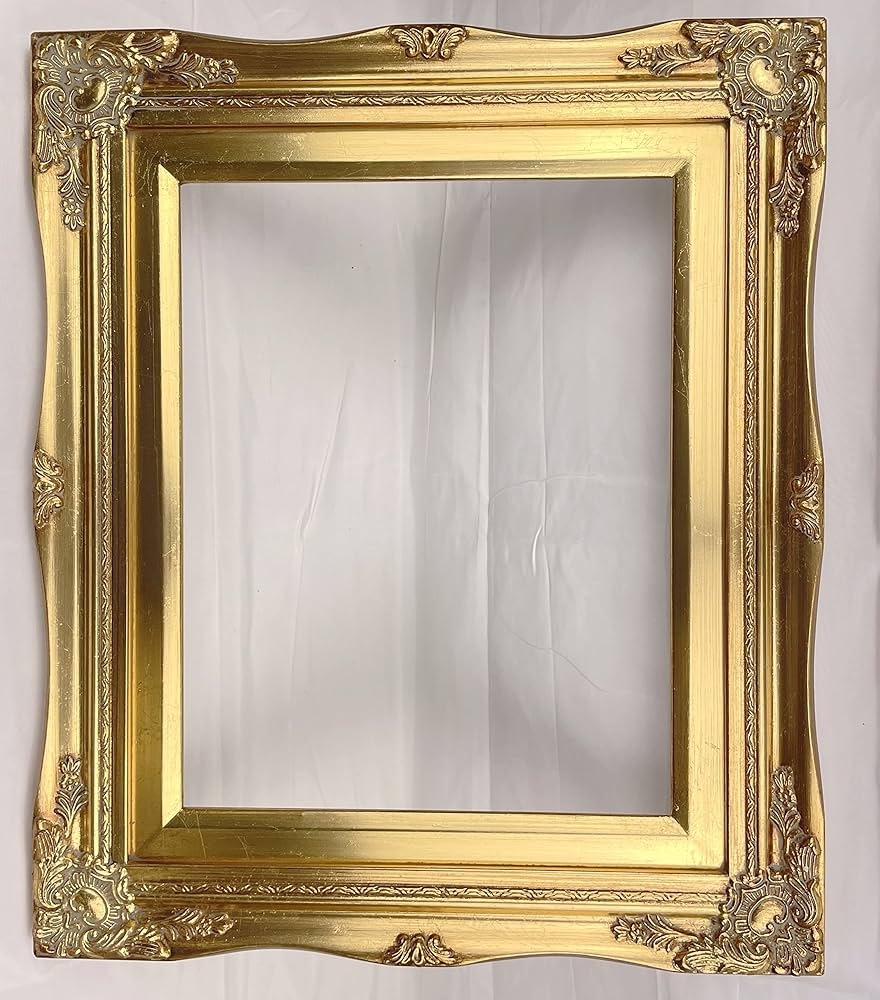 Picture Frame: Scalloped Edges and Ornate Baroque Carvings