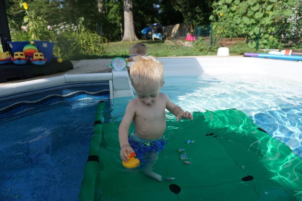 Pool Dock Leaf Green Modular Submerged Standing Area