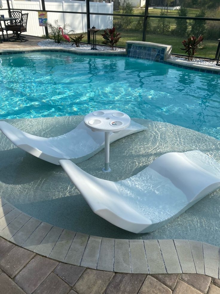Pool Lounger: Baja Shelf Placement Modern Chaise Set