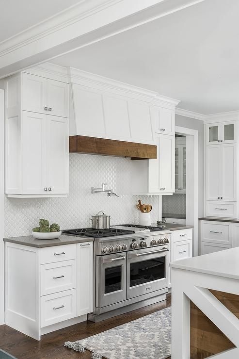 Range Hood Arabesque Tile: Wood Mantle Kitchen Hood