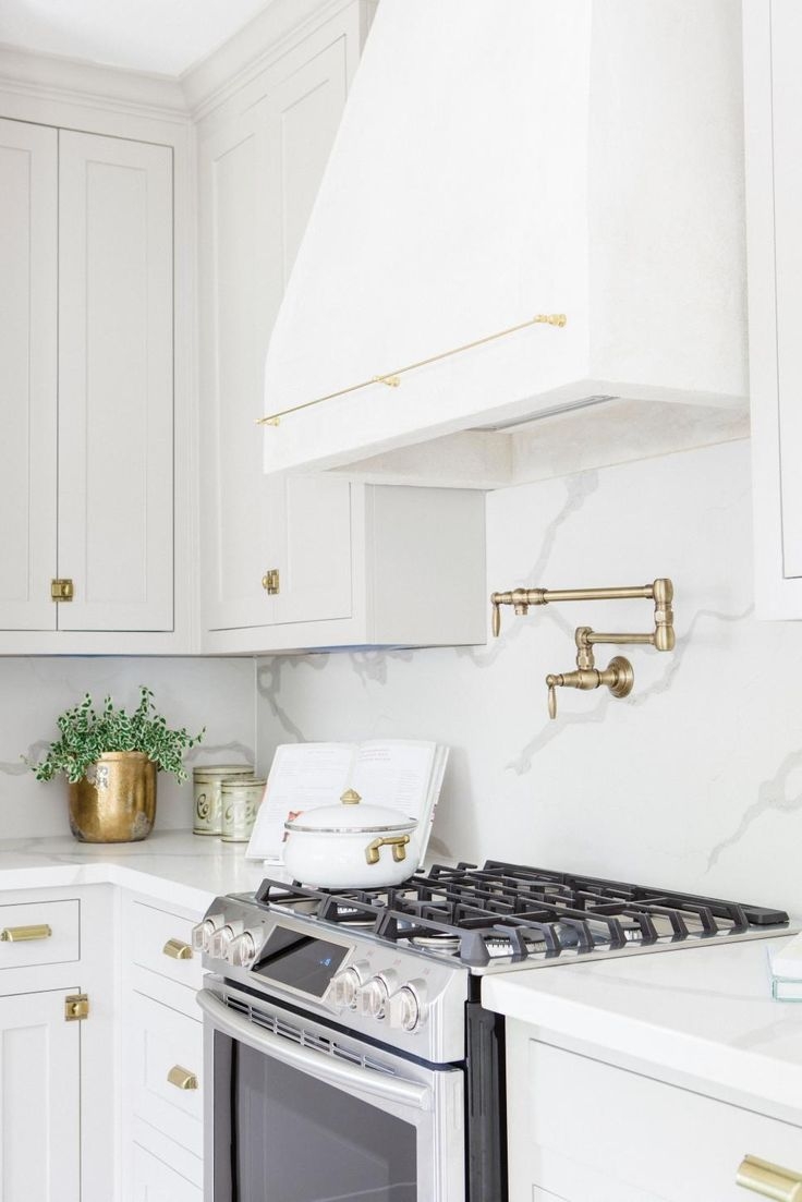 Range Hood Gallery Rail: White Plaster Range Hood