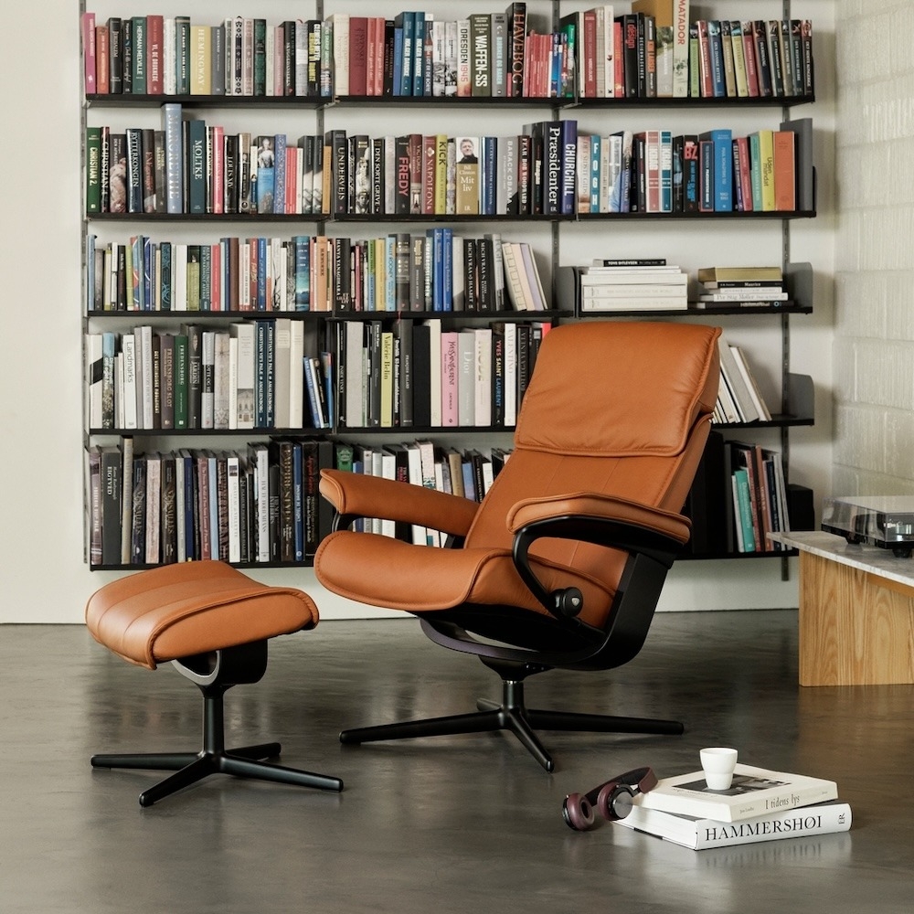 Recliner Chair with Adjustable Headrest and Cross Base