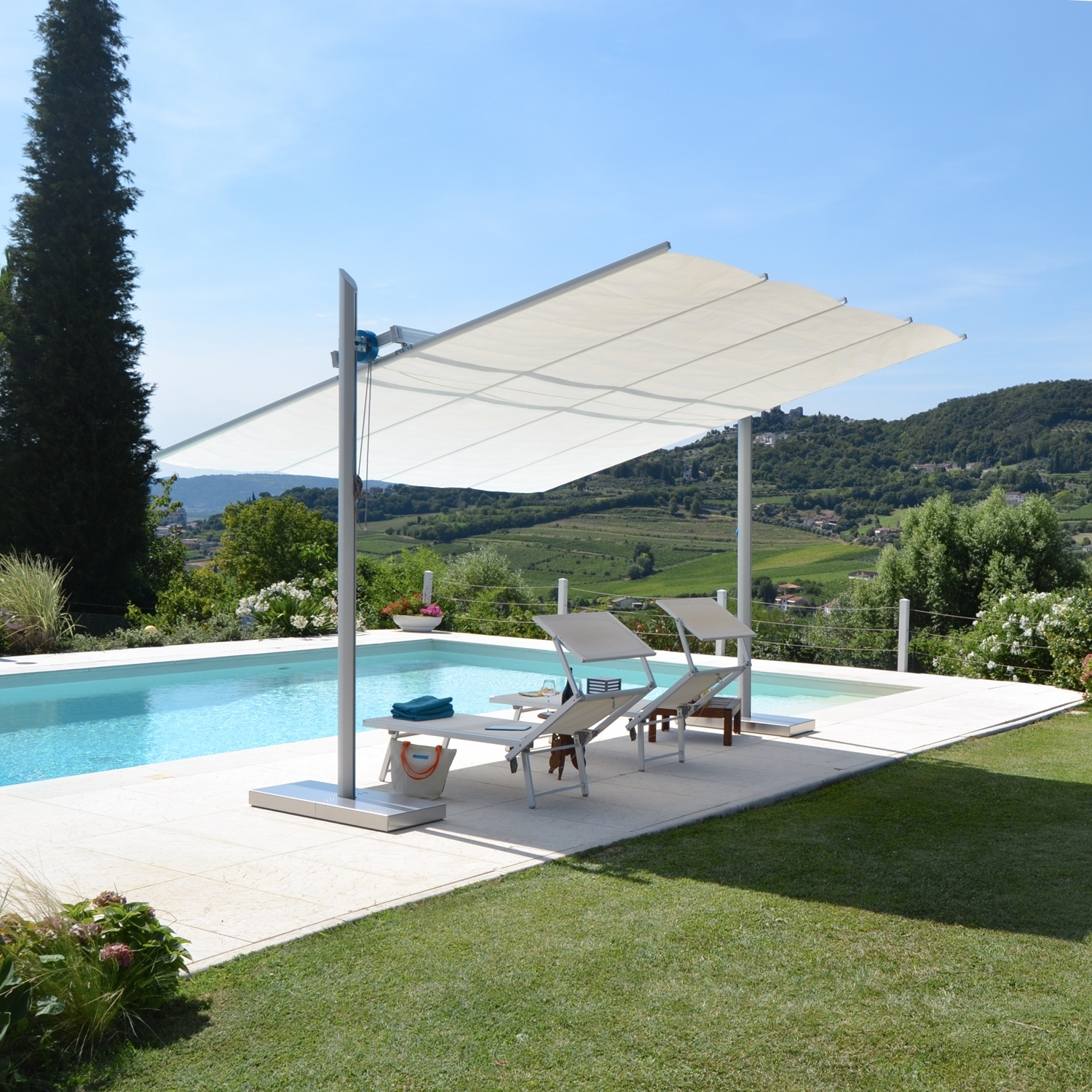 Retractable Canopy with Dual Post Support and Pulley