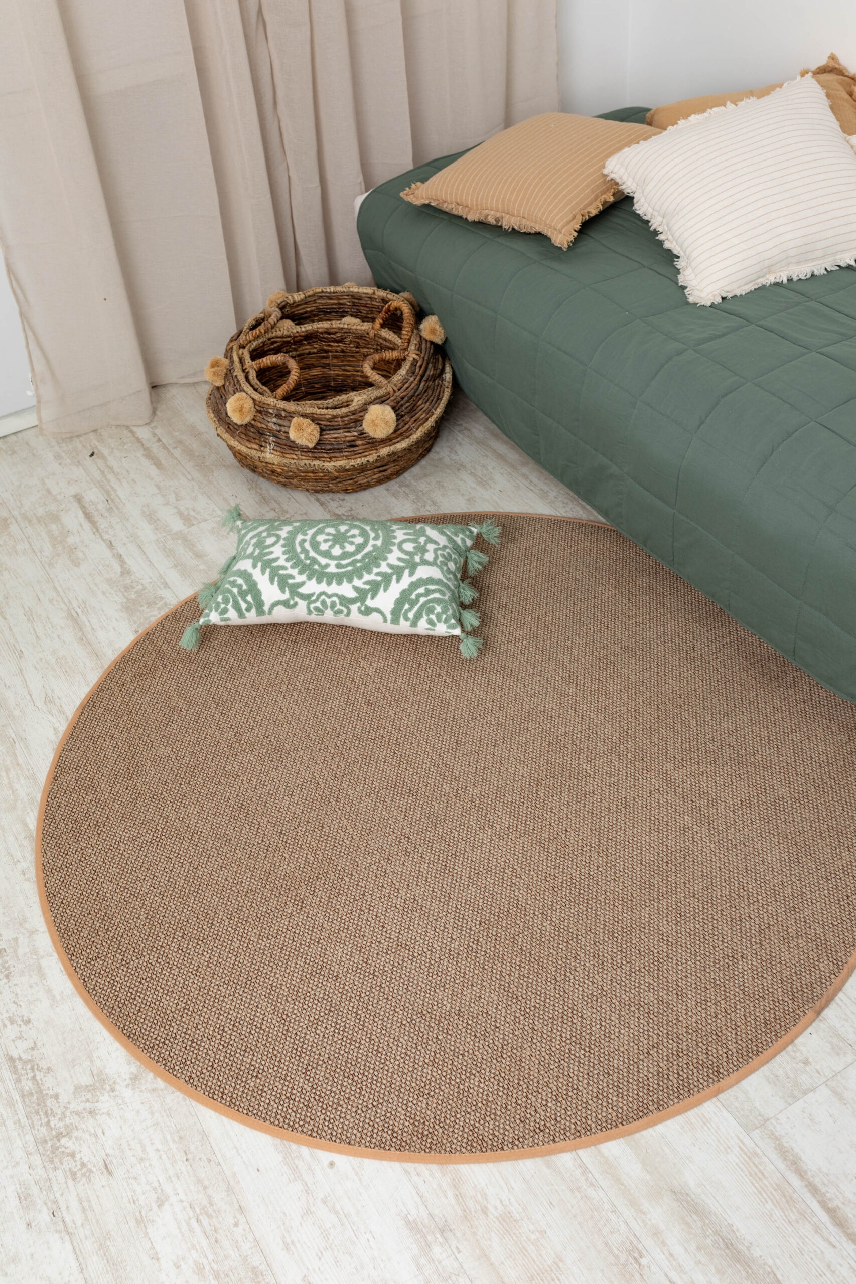 Round Rug Woven Fiber Texture Earth Tone Floor Decor