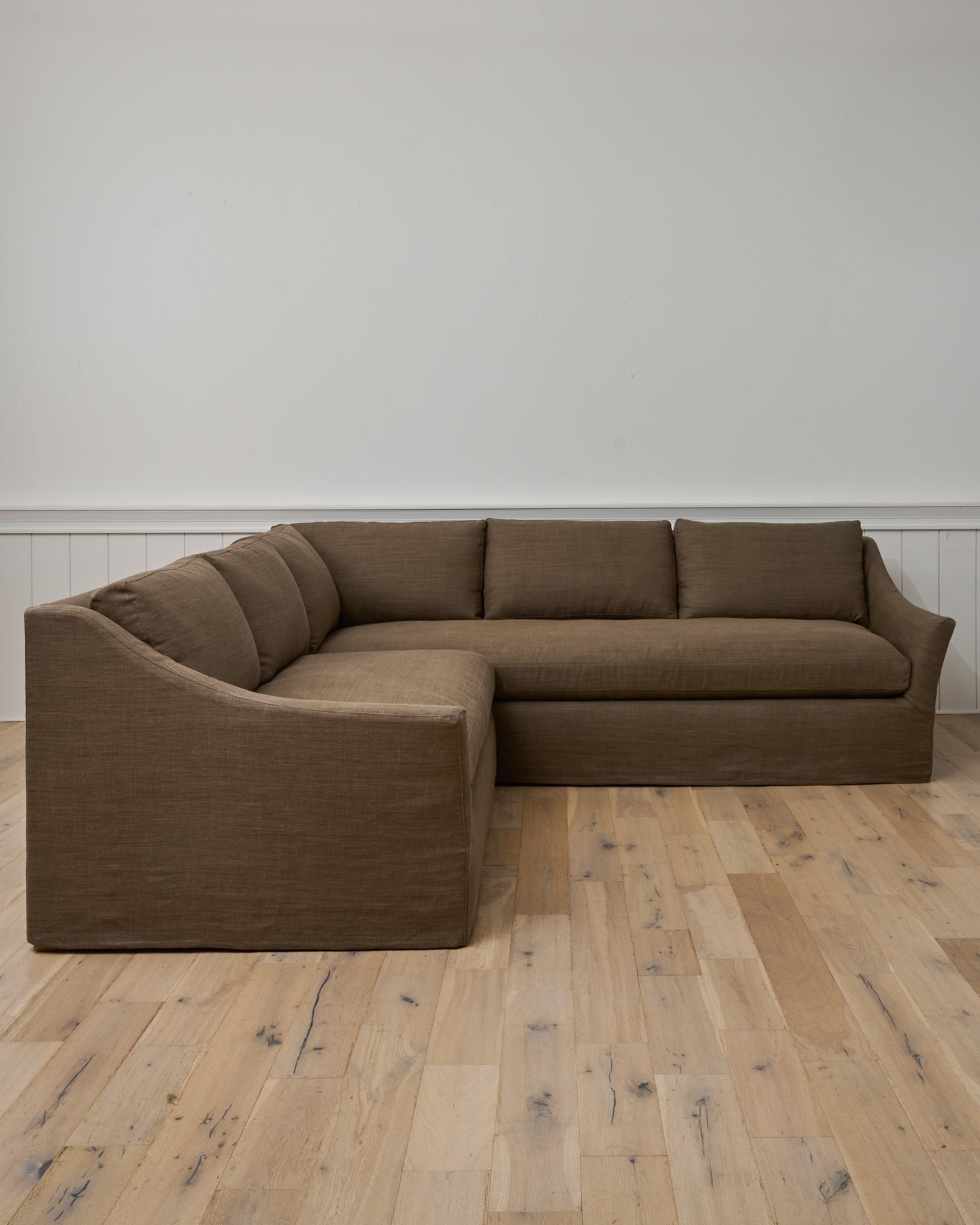 Sectional Sofa Bench Seat Brown Slipcovered Style Tips
