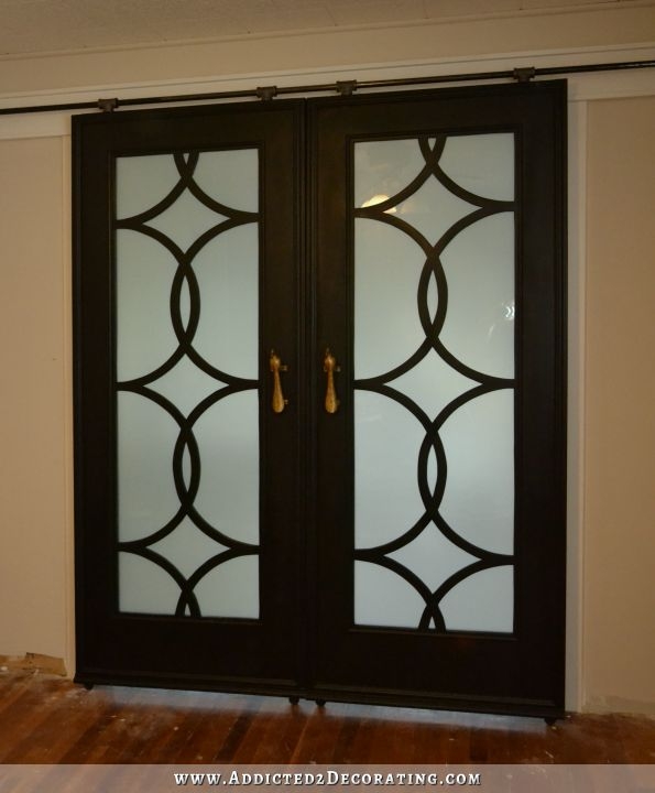Sliding Barn Door: Overlapping Circle Mullion Doors