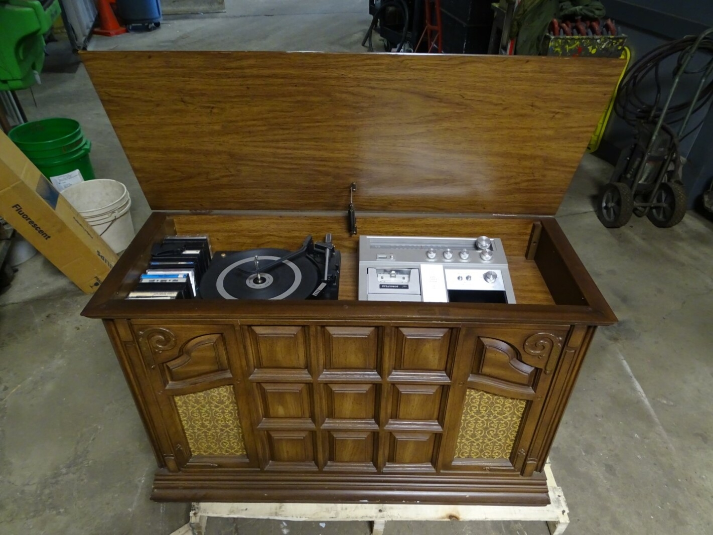 Stereo Console Geometric Paneling Gold Fabric Grille