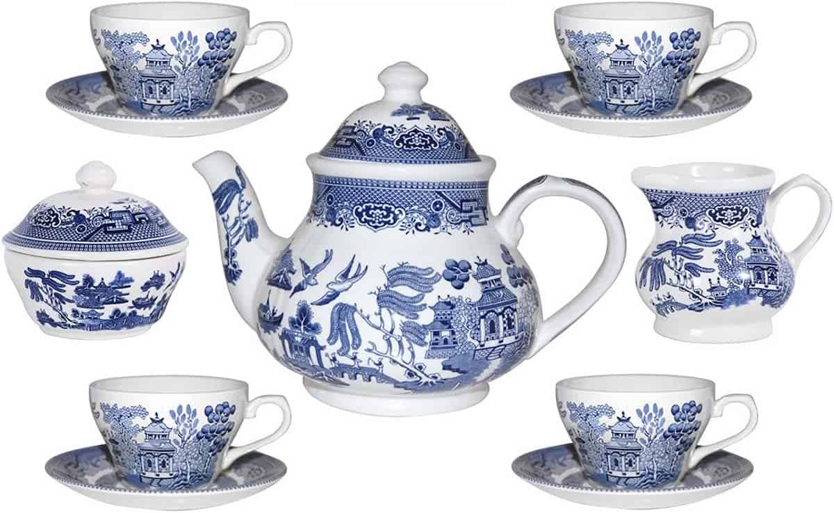 Tea Set in Blue Willow Pattern with Classic Ceramic