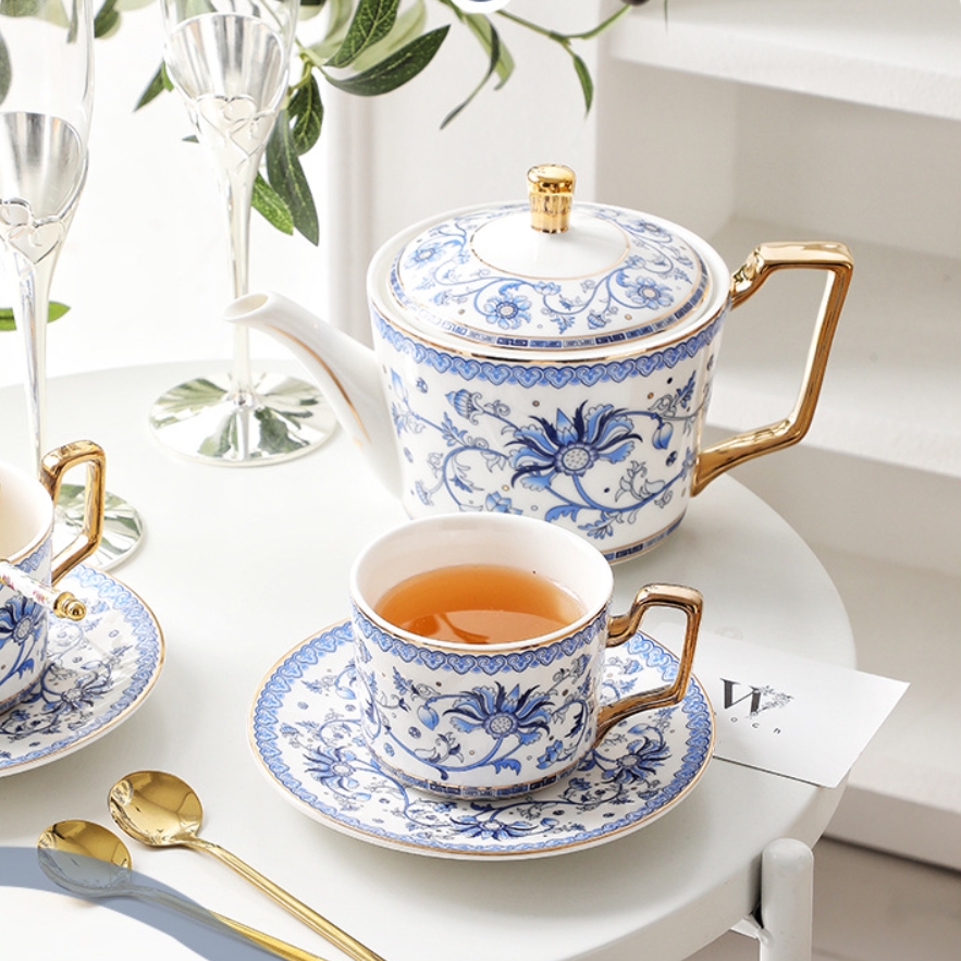 Tea Set with Angular Gold Handles and Elegant Decor