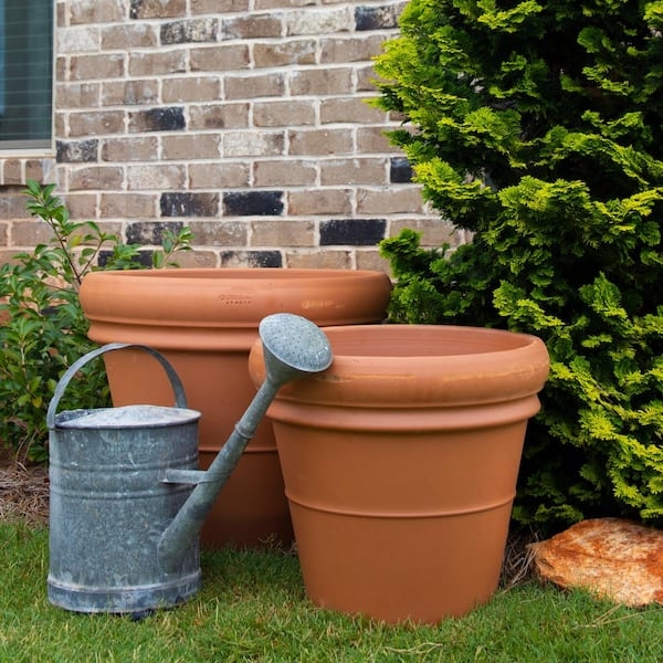 Terra Cotta Pot Heavy Rimmed Traditional Clay Plant Pots